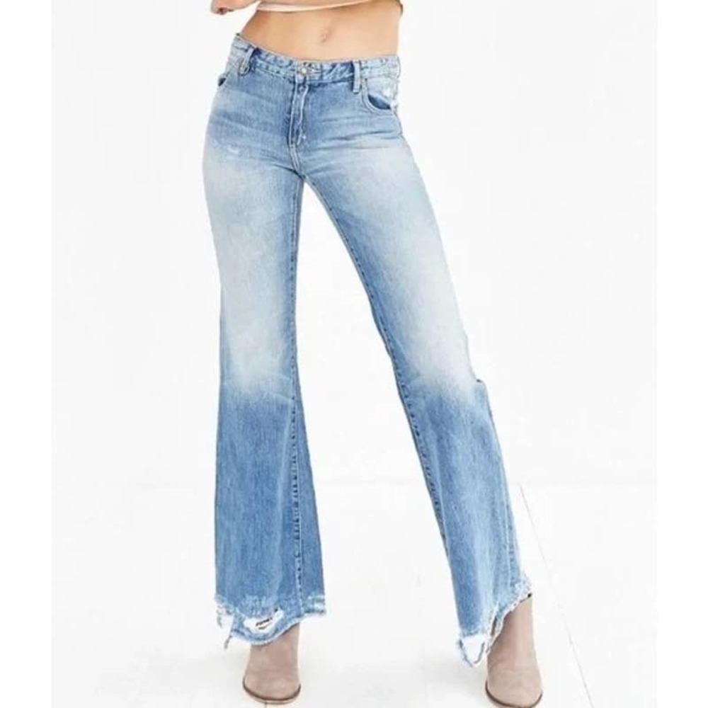 Neuw Jeans Blue Kick Flare Road Worn Frayed Distressed Light Rinse Faded Size 25
